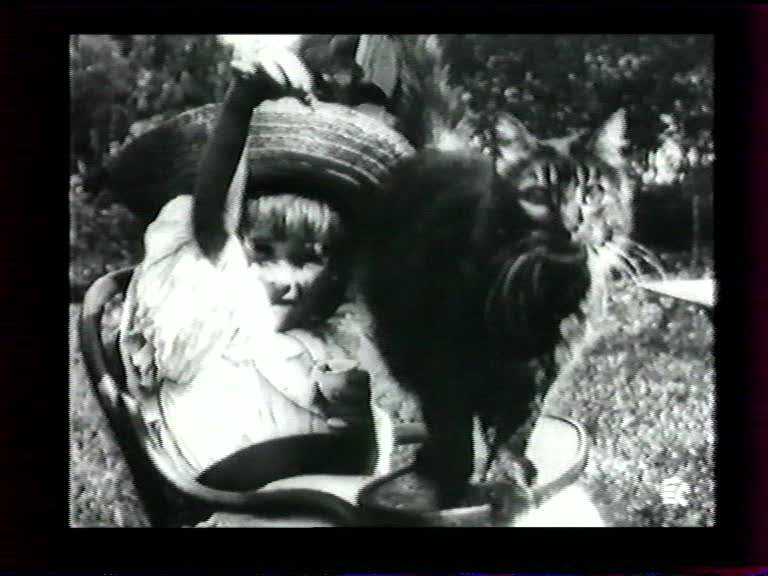 Lumière »La petite fille et son chat« (F 1900)